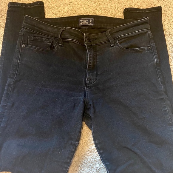 A+F Ripped Jeans - Picture 2 of 4